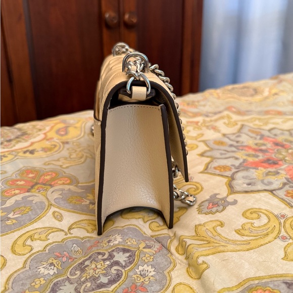 Tory Burch Fleming Shoulder Bag - Picture 4 of 15